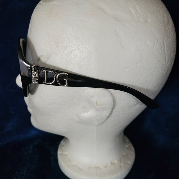 ~ Ladies Sunglasses - Picture 2 of 3